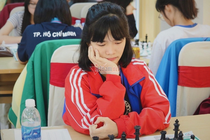Nữ sinh 17 tuổi vô địch cờ vua trẻ châu Á giành học bổng 3,3 tỷ đồng - 3