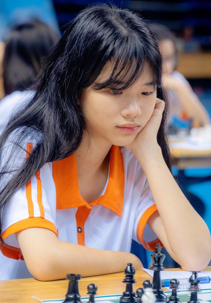 Nữ sinh 17 tuổi vô địch cờ vua trẻ châu Á giành học bổng 3,3 tỷ đồng - 1