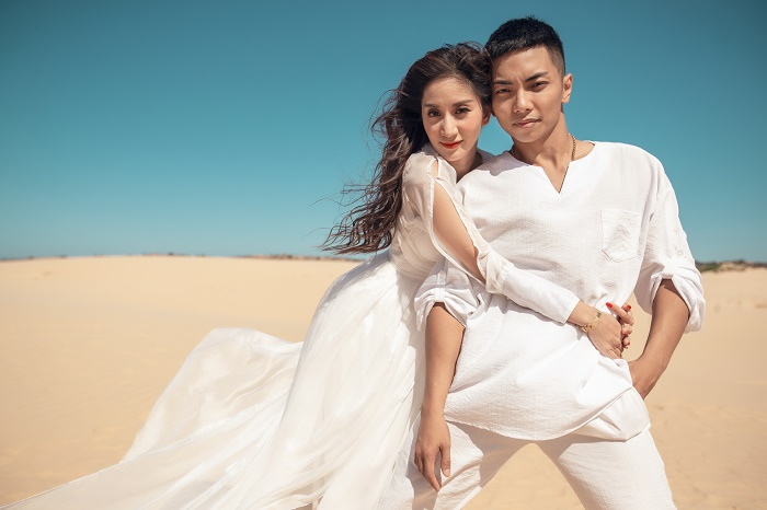 Khánh Thi: 'Tôi may mắn vì được sống dưới một mái nhà với bố mẹ chồng' - 7