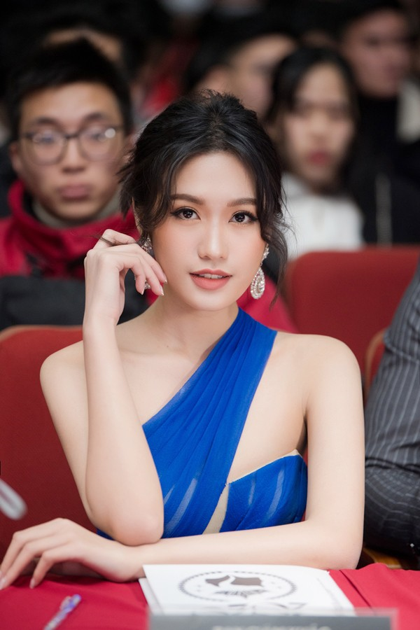 Những người đẹp tài năng của Hoa hậu Việt Nam giờ ra sao? - 4