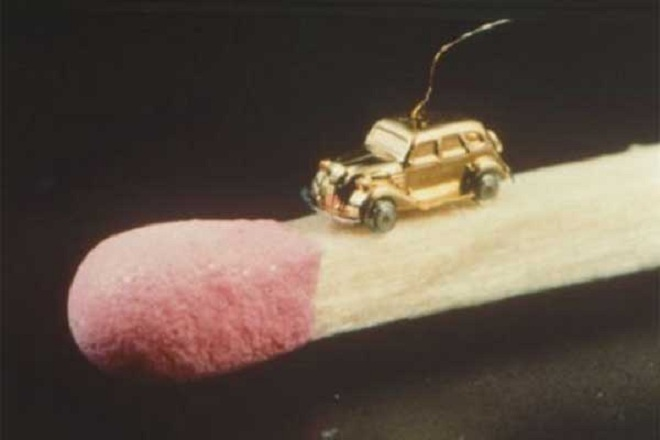 Tận mục ô tô nhỏ nhất thế giới, kích thước bằng hạt gạo - 1