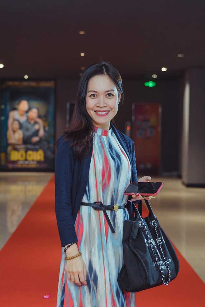 Ảnh: Xuân Hinh, Thanh Lam hẹn hò dàn sao đi xem 'Bố già' - 11