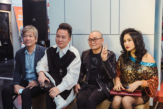 Ảnh: Xuân Hinh, Thanh Lam hẹn hò dàn sao đi xem 'Bố già' - 2