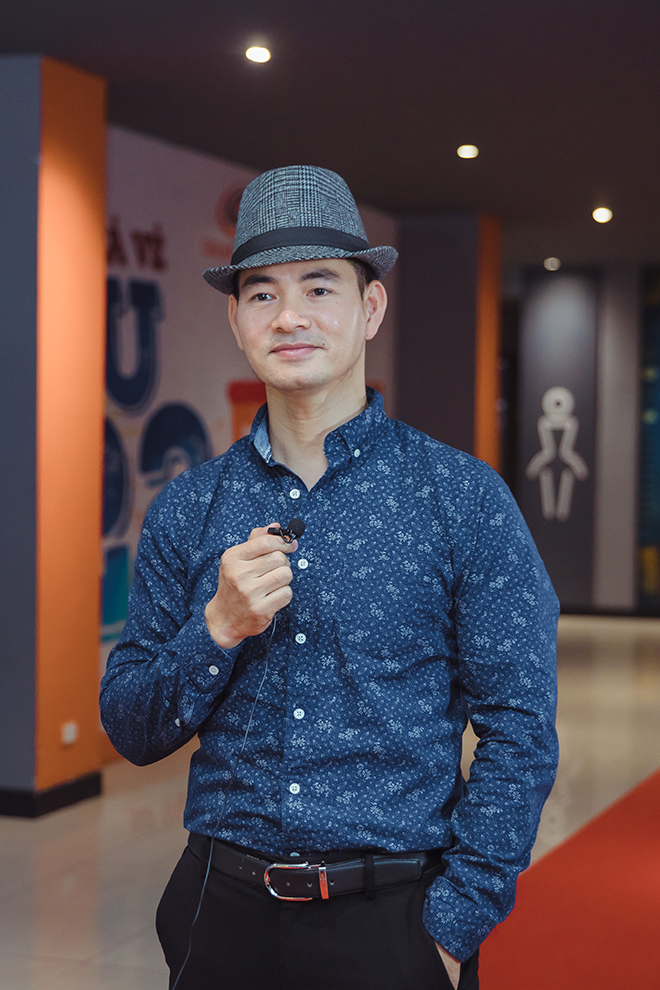 Ảnh: Xuân Hinh, Thanh Lam hẹn hò dàn sao đi xem 'Bố già' - 3