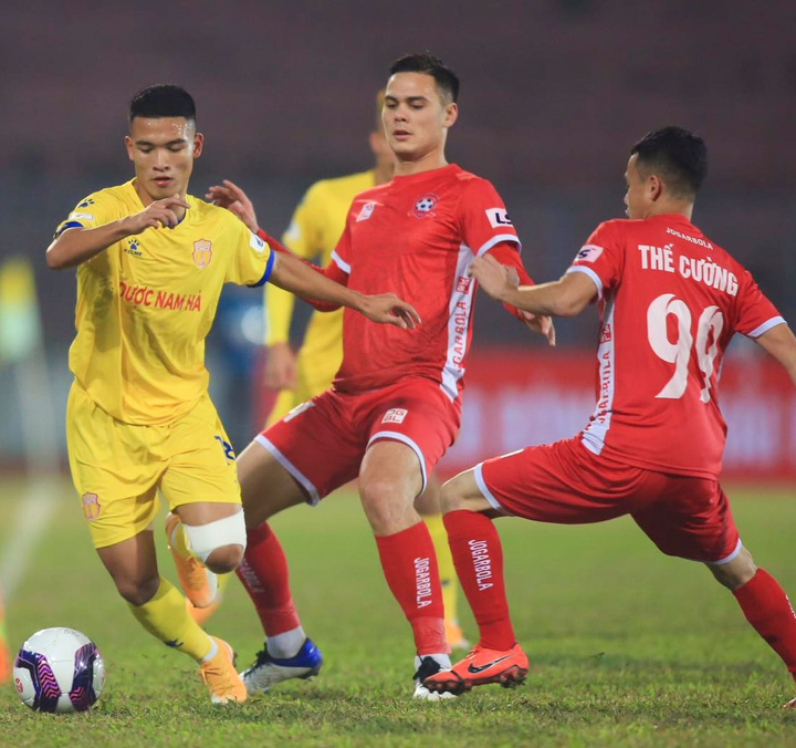 Giải mã ngôi đầu bảng của CLB Hải Phòng: Chiến thắng nhờ tinh thần đoàn kết - 2