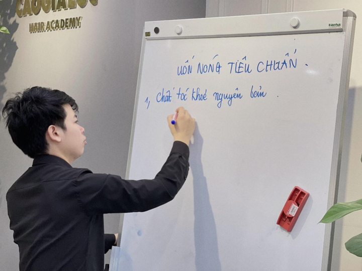 Cao Gia Lộc: Nhà tạo mẫu tóc tài năng, chuyên nghiệp - 4