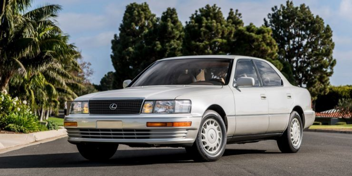 Xe siêu sang tại Mỹ giá rẻ giật mình, chỉ ngang ‘xe cỏ’ ở Việt Nam - 4