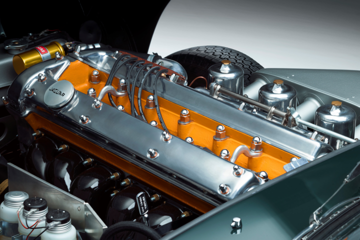Hồi sinh xe cổ Jaguar E-Type sau 60 năm - 12