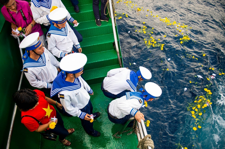 Tri ân những liệt sỹ anh hùng trong trận chiến Gạc Ma 1988 - 2