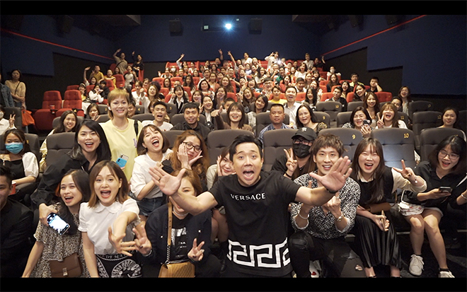 Trấn Thành được fan Hà Nội săn đón - 6