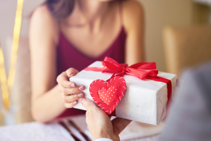 Ngày Valentine trắng 14/3 nên tặng quà gì? - 1