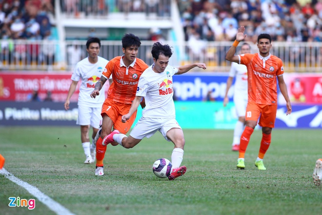 Văn Toàn thăng hoa, HAGL thắng nghẹt thở Bình Định - 1