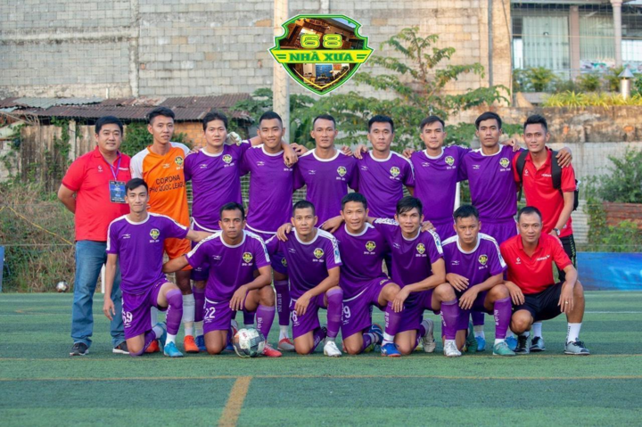 Coach Phước Khánh: 'Người truyền lửa' cho CLB Nhà Xưa 68 - 4