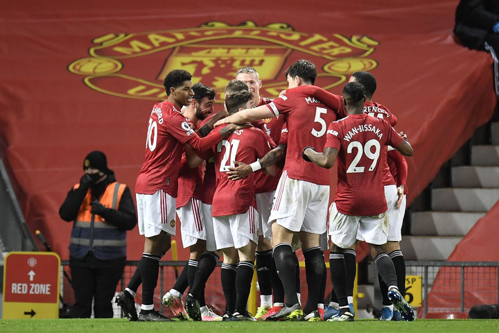 HLV Solskjaer: 'Man Utd luôn thích tự làm khó mình' - 2