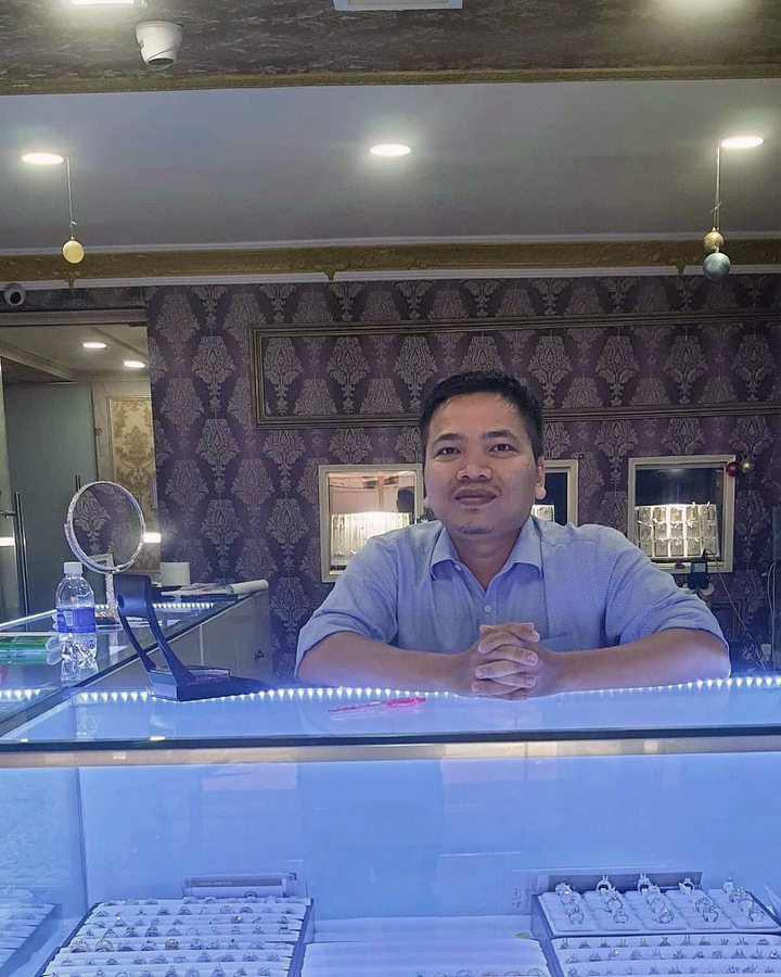 Doanh nhân kim cương Nguyễn Thịnh: ‘Níu chân khách hàng bằng chữ tâm trong nghề’ - 1