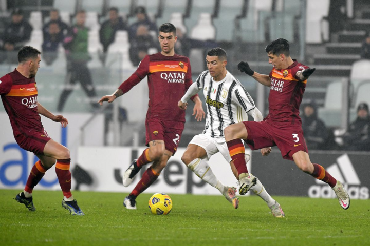 Ronaldo không thể gánh tham vọng của bóng đá Italy - 3