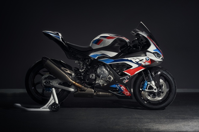 BMW M 1000 RR ảnh 2 BMW M 1000 RR được sử dụng làm xe an toàn tại giải đua MotoGP - 2