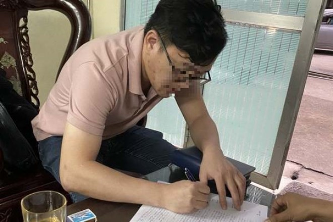 Uống rượu cây anh túc, tài xế bị phát hiện dương tính với ma túy - 1