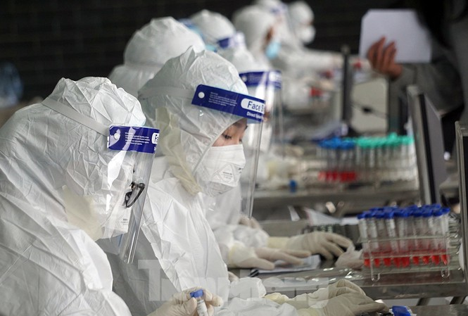 Hai bố con nam công nhân ở Hải Dương dương tính với SARS-CoV-2 - 1