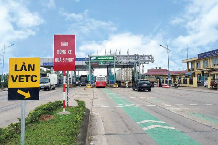 Thu phí tự động không dừng ETC tậm tịt, tài xế bức xúc 'mua bực vào người' - 1