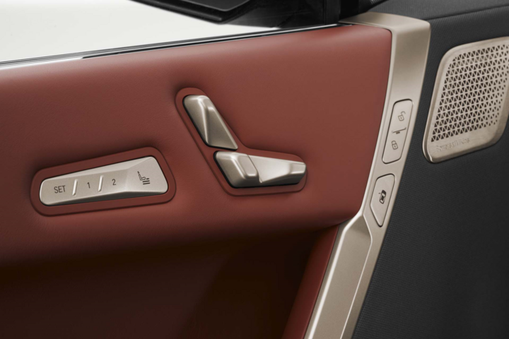 Chi tiết mẫu SUV điện BMW iX ra mắt cuối năm nay - 8