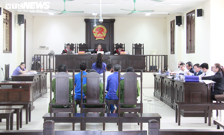 Nhận 16,5 năm tù vì đưa người ra nước ngoài trái phép, 3 anh em ruột kháng cáo - 2