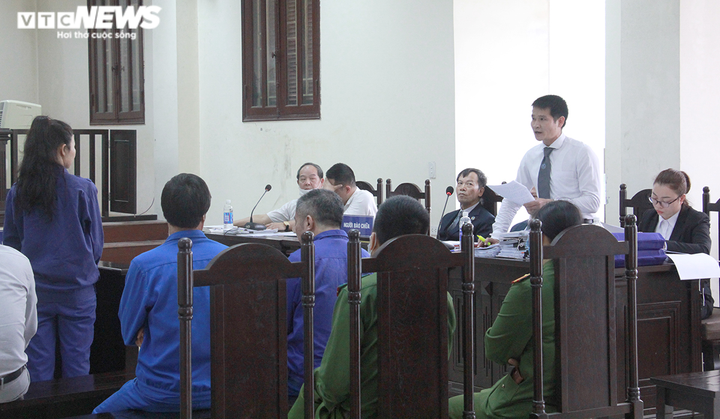 Nhận 16,5 năm tù vì đưa người ra nước ngoài trái phép, 3 anh em ruột kháng cáo - 3