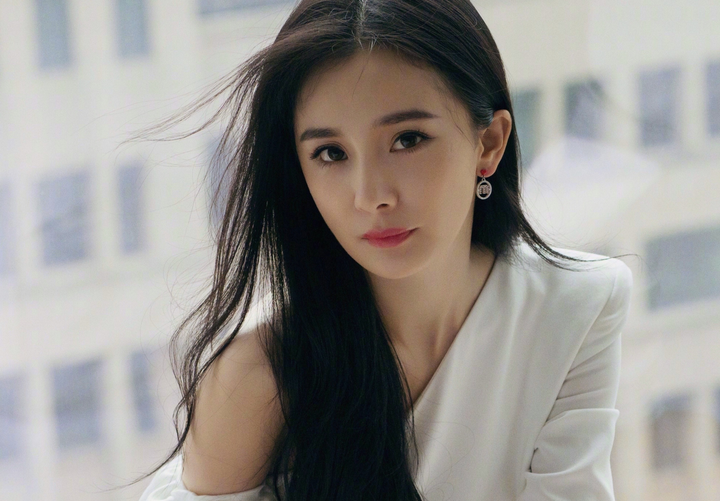 3 sao nữ 'dập' scandal khôn khéo bậc nhất showbiz Hoa ngữ - 1