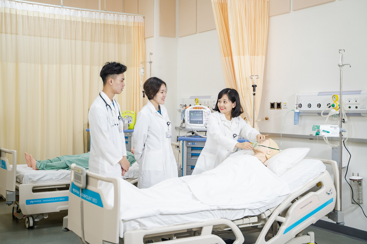 Điều dưỡng viên - 'Superman' đời thực và phần thưởng không mua được bằng tiền - 3