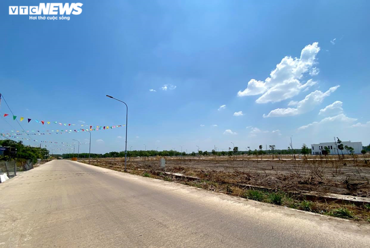 Bình Phước: Siêu dự án 96ha của đại gia Dũng 'lò vôi' heo hút sau 3 năm xây dựng - 10