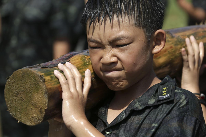 Đề xuất 'rèn nam tính' cho nam sinh gây tranh cãi ở Trung Quốc - 2