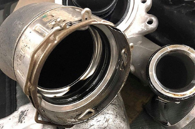 Xe Ford bị chảy dầu tiếp tục được khắc phục tại Việt Nam - 1