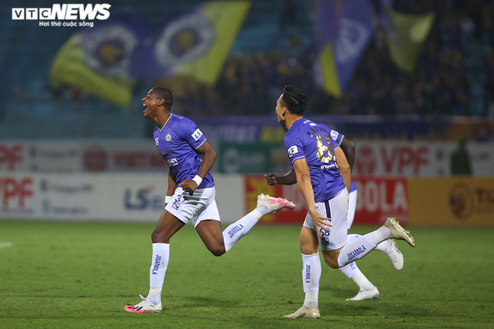 HLV Polking: Hà Nội FC giống Bayern Munich - 2