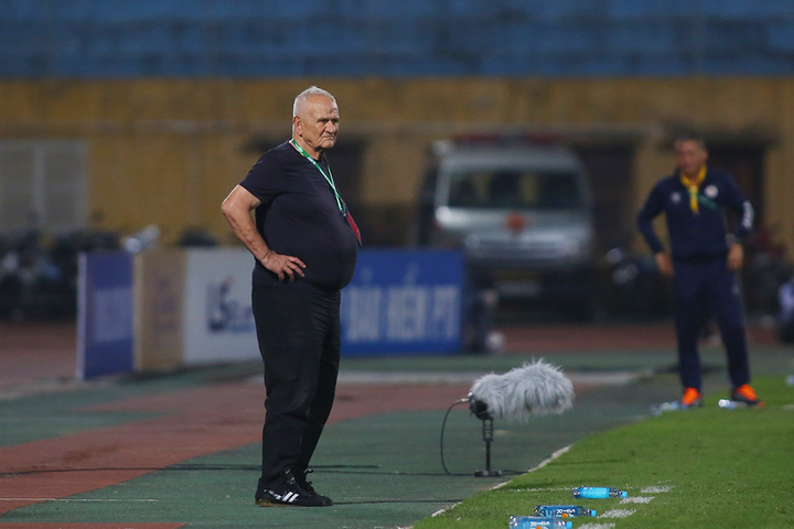 HLV Petrovic: Hà Nội FC mạnh hơn, Thanh Hóa chưa cạnh tranh được - 1