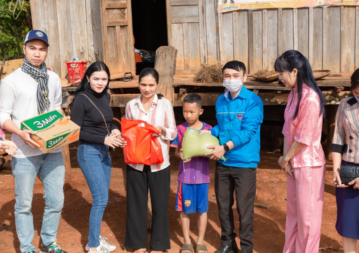 Biên tập viên Hoa Lài: Khát khao sẻ chia giá trị tích cực cho cộng đồng - 3