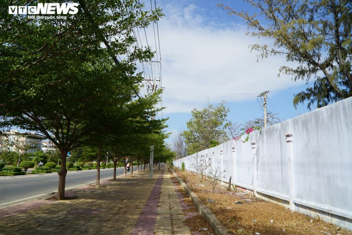 Ảnh: Cả rừng resort phủ kín bãi biển ở Ninh Thuận, người dân mất bãi tắm - 5