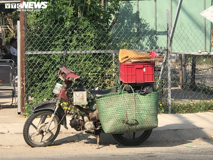 Ảnh: Xe ‘thây ma’ vẫn ngang nhiên tung hoành trên đường phố Sài Gòn - 3