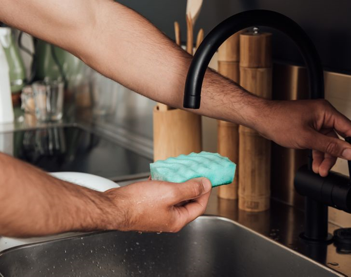 Sau bao lâu bạn nên thay tủ lạnh, miếng rửa bát, áo ngực... mới? - 9