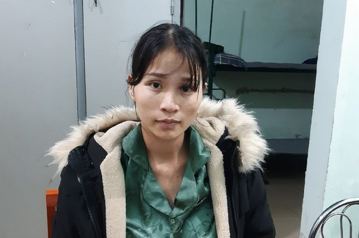 Bắt nữ quái lừa bán vé máy bay 'giải cứu' người mắc kẹt vì dịch COVID-19 - 1