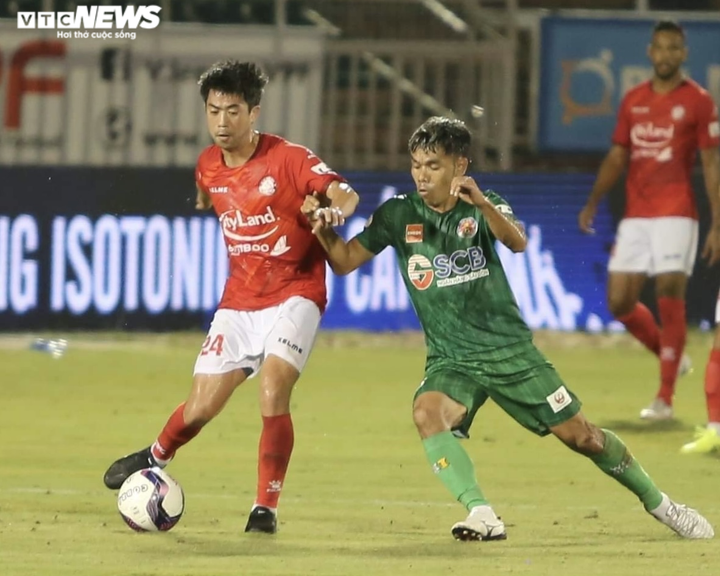 Lee Nguyễn ghi bàn phút 99, CLB TP.HCM thắng kịch tính Sài Gòn FC - 1