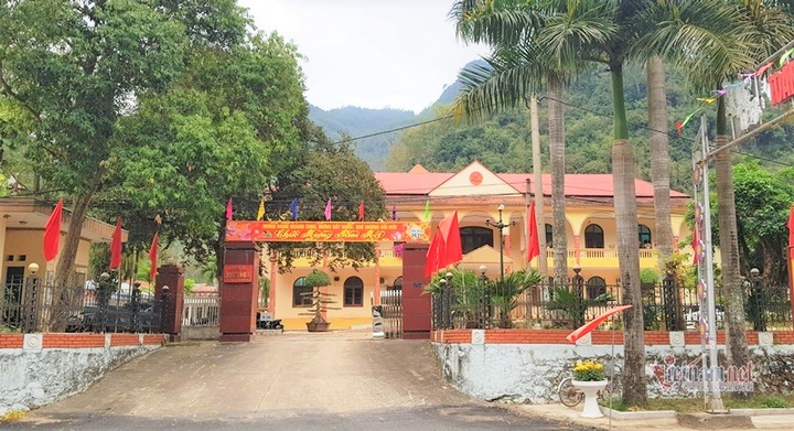 Vừa sửa trụ sở khang trang, huyện nghèo Thanh Hóa lại xin 30 tỷ đồng để xây mới - 1