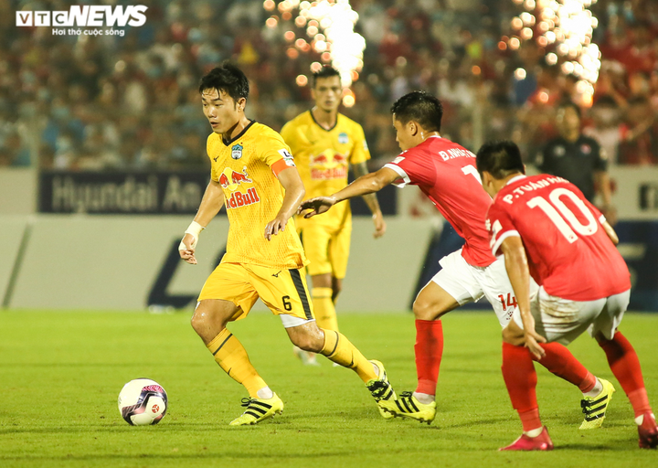 Trực tiếp HAGL 4-3 CLB Nam Định: Rượt đuổi kịch tính - 3