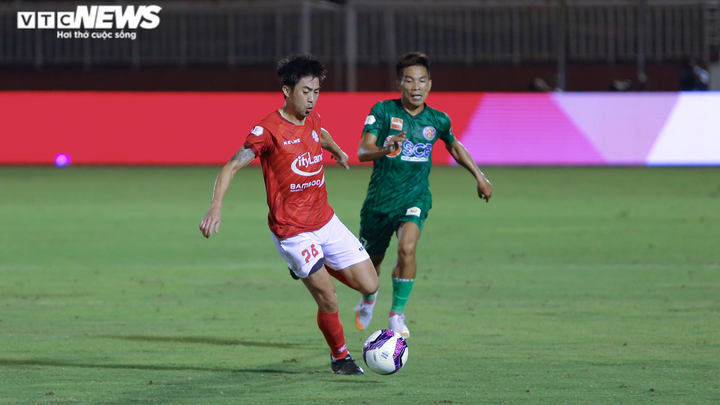 Sút phạt đền khiến HLV không dám nhìn, Lee Nguyễn ăn mừng lạ mắt - 5