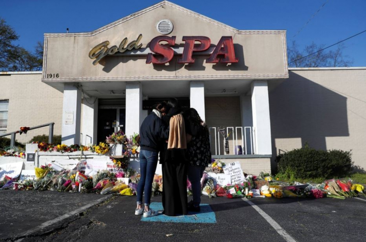 Ảnh: Biểu tình chống thù ghét người gốc Á sau vụ xả súng đẫm máu Atlanta - 14