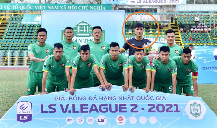 CLB Cần Thơ phạt nặng thủ môn ăn mừng khiêu khích trọng tài - 1