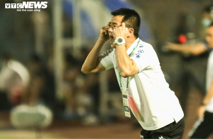 Công Phượng, Văn Toàn bất lực, HAGL không thắng nổi đội cuối bảng - 8