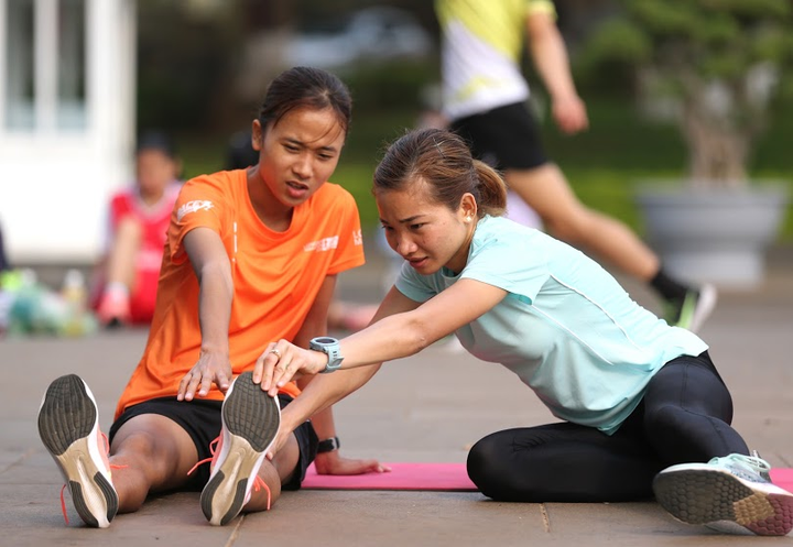 VĐV hối hả tập luyện hướng tới Tiền Phong Marathon - 3