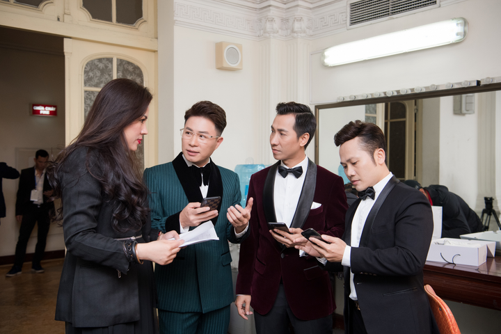 Lê Anh Dũng thăng hoa trong đêm nhạc 'cháy' vé trước cả tháng - 2