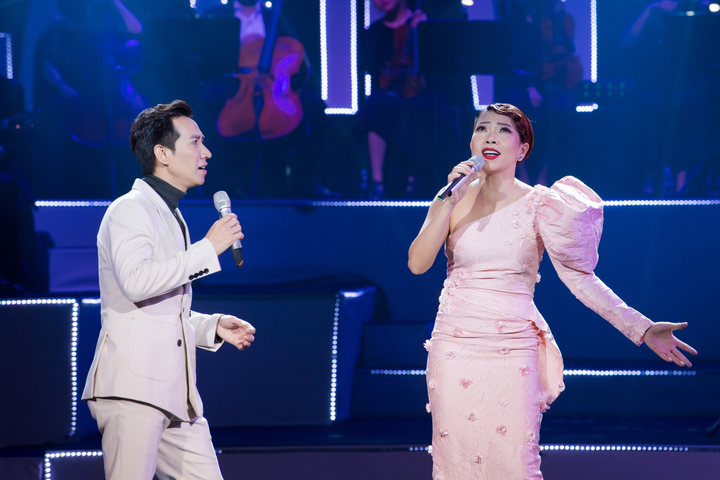 Lê Anh Dũng thăng hoa trong đêm nhạc 'cháy' vé trước cả tháng - 5