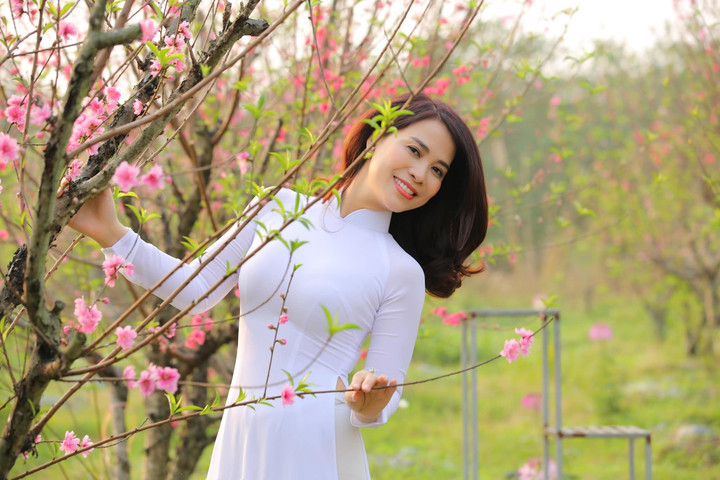 154460617_2401577219985648_3364815080805706854_o.jpg Ảnh: Nhan sắc tuổi 43 của bạn gái NSƯT Chí Trung - 10